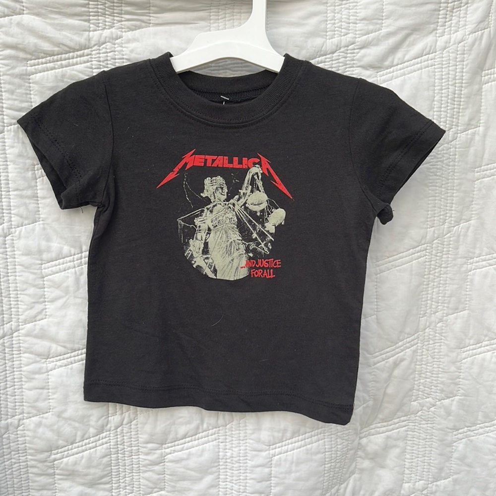 Infant Metallica t-shirt.
